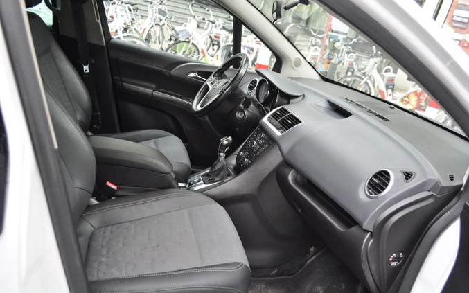 Opel Meriva cena 15900 przebieg: 198000, rok produkcji 2012 z Solec Kujawski małe 56